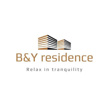 B And Y Residence Чиангмай Экстерьер фото